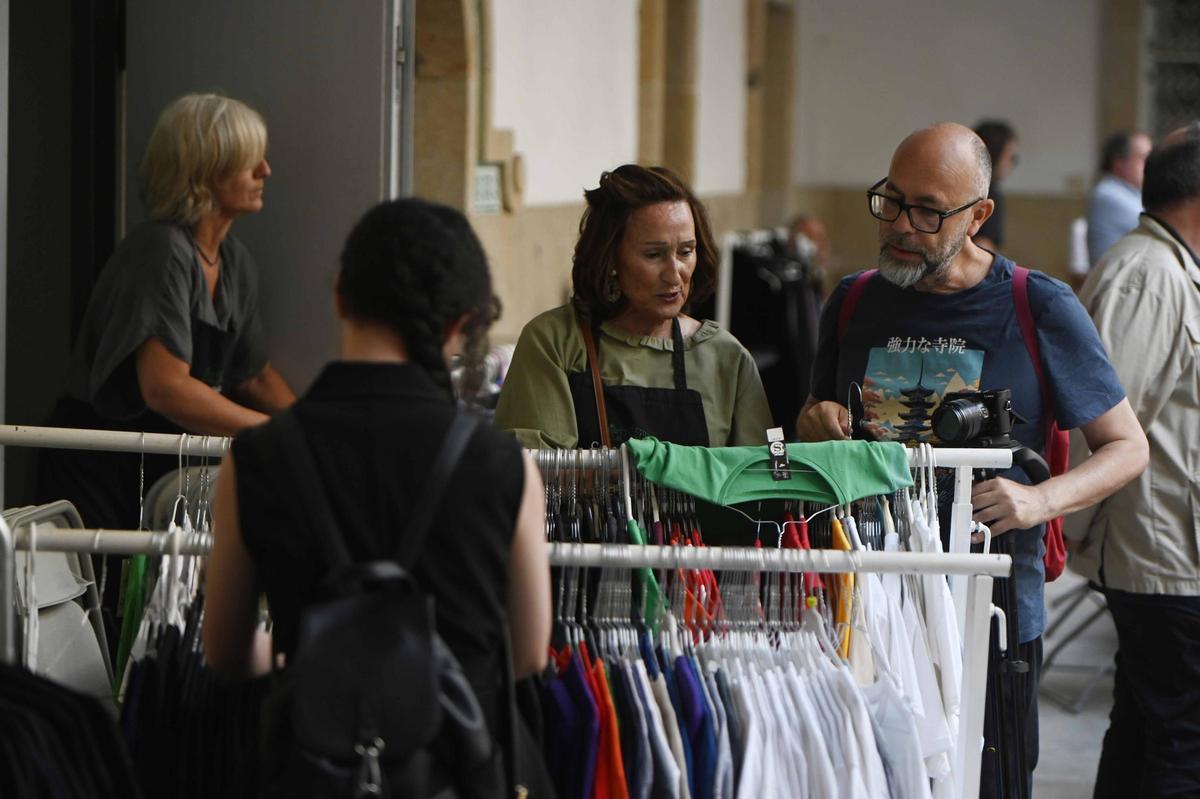 Mercado anterior en la Fundación Casa Caridad.