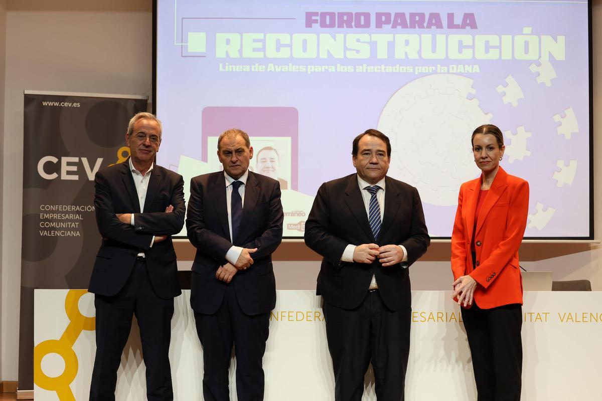 José Luis Valencia, Juan R. Gil, Manuel Illueca y Silvia Tomás