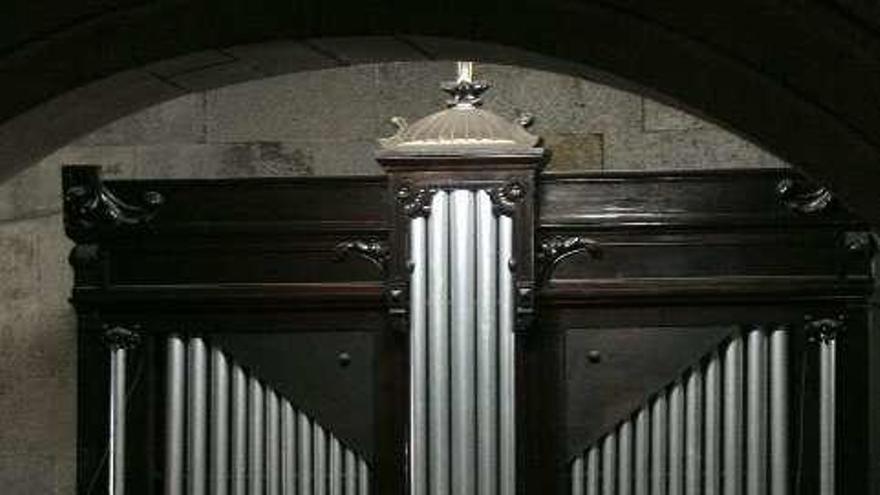El órgano bizantino de la Colegiata. // FdV