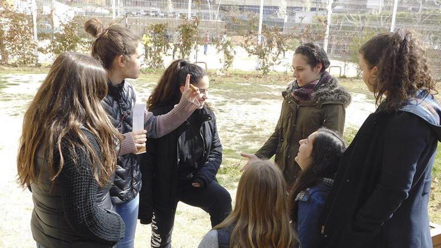 Els joves contemplen amb força normalitat un futur bilingüe