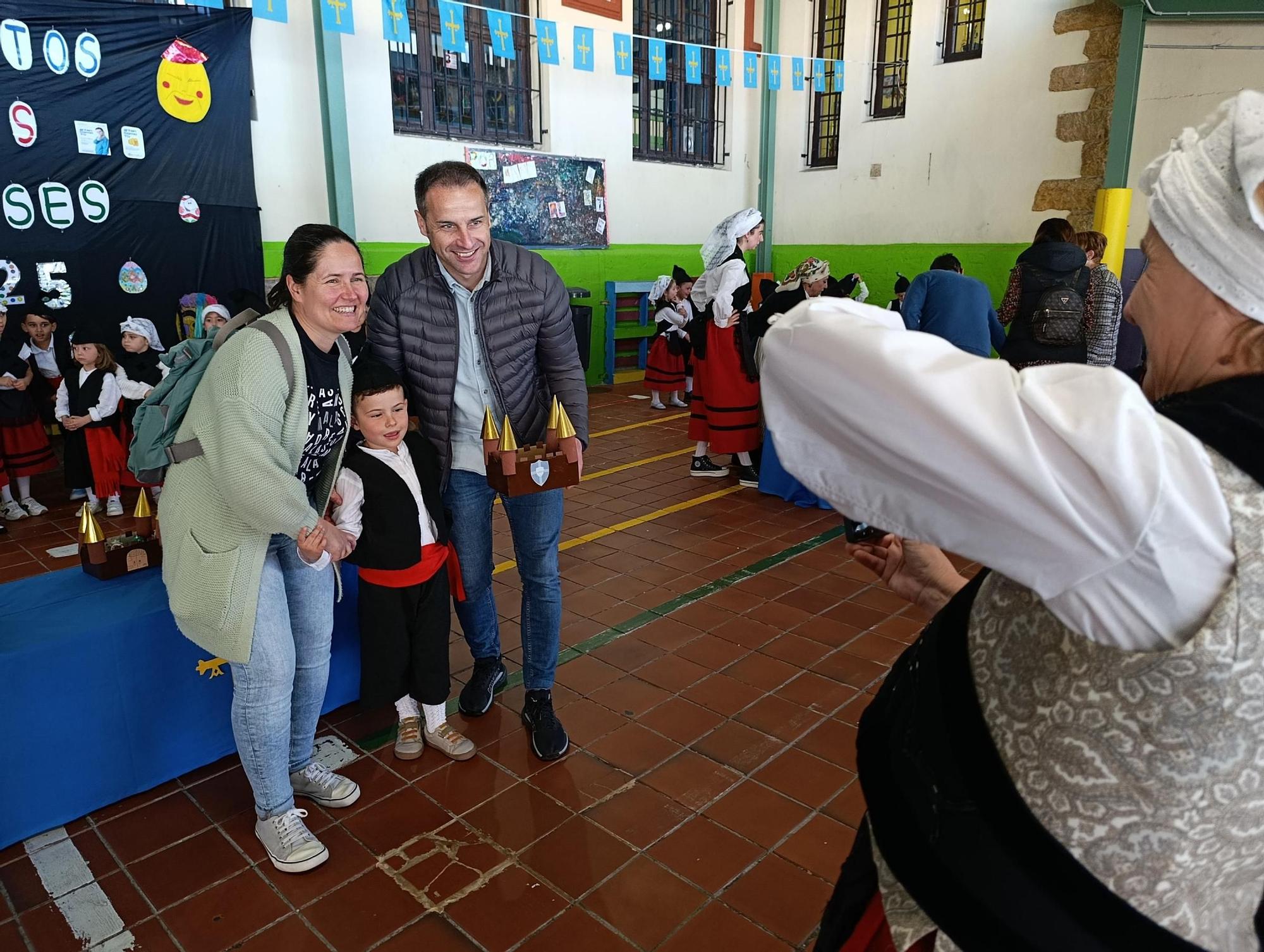 Así fue el Mercadillo de Güevos Pintos Solidarios del Peña Careses