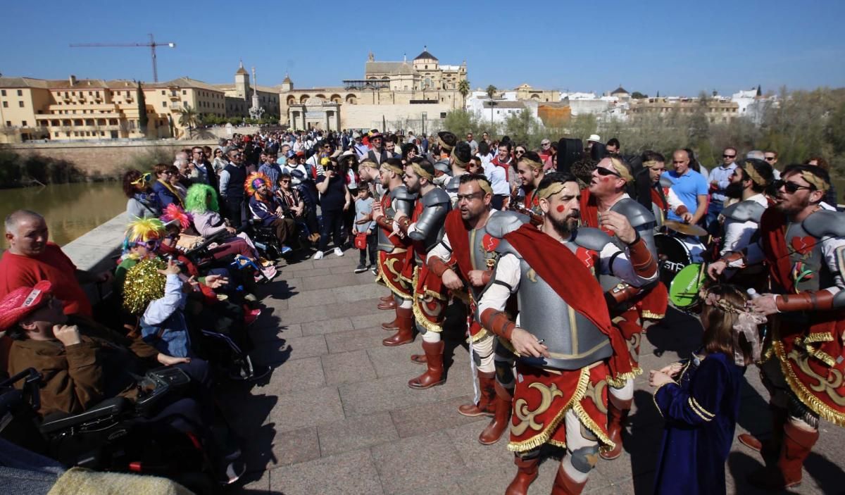 Carnaval de Córdoba: pasacalles en la Calahorra y fiesta infantil en el Bulevar