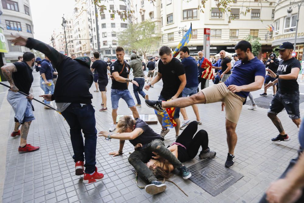 Las conmemoraciones del día de la Comunitat se vieron empañadas por las agresiones de simpatizantes de extrema derecha a los  manifestantes convocados por la Comissio Nou d'Octubre.  Varios de los agresores fueron identificados por la policía y finalmente detenidos.