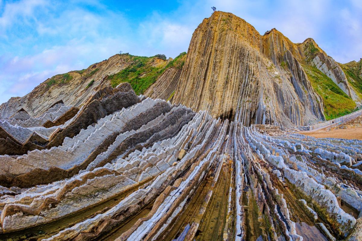 El espectacular acantilado del Flysch en el País Vasco