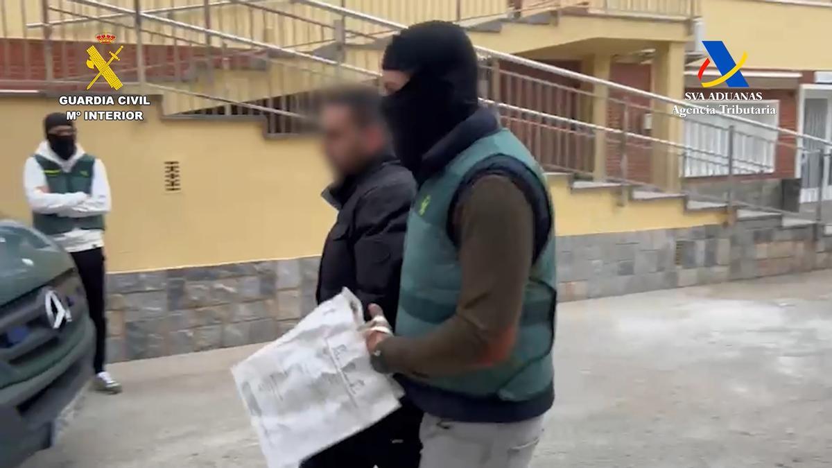 Uno de los detenidos por el alijo de droga que entró por el puerto de Alicante.
