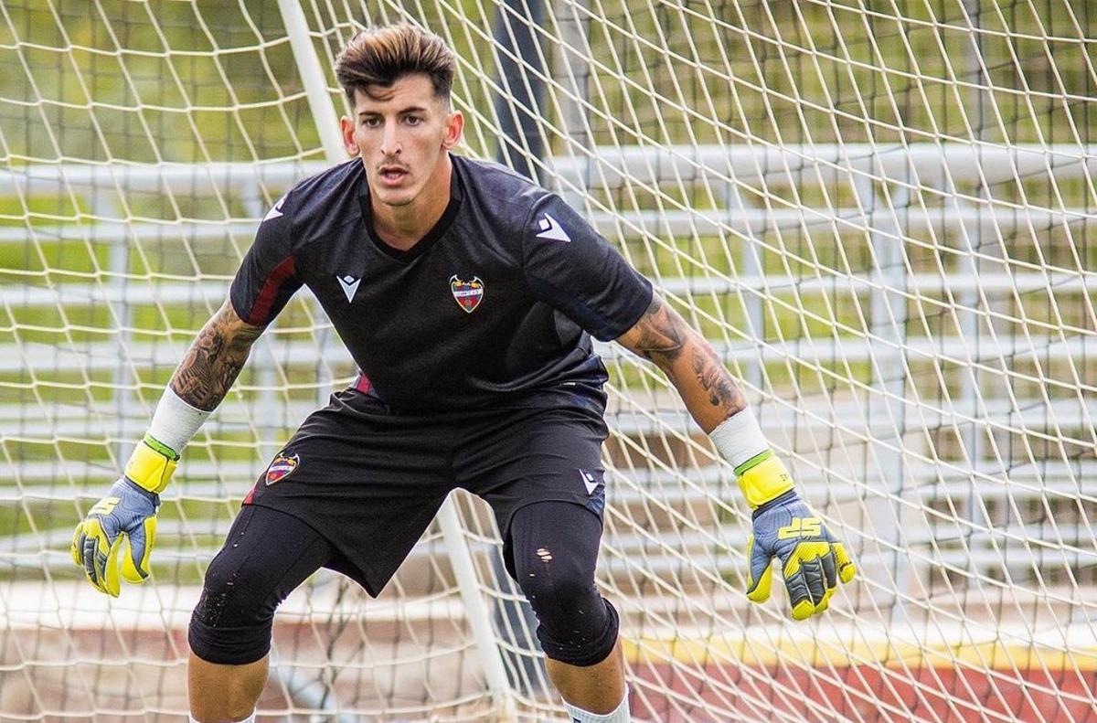 Cárdenas, baja en el Camp Nou por una lesión en el recto del muslo izquierdo