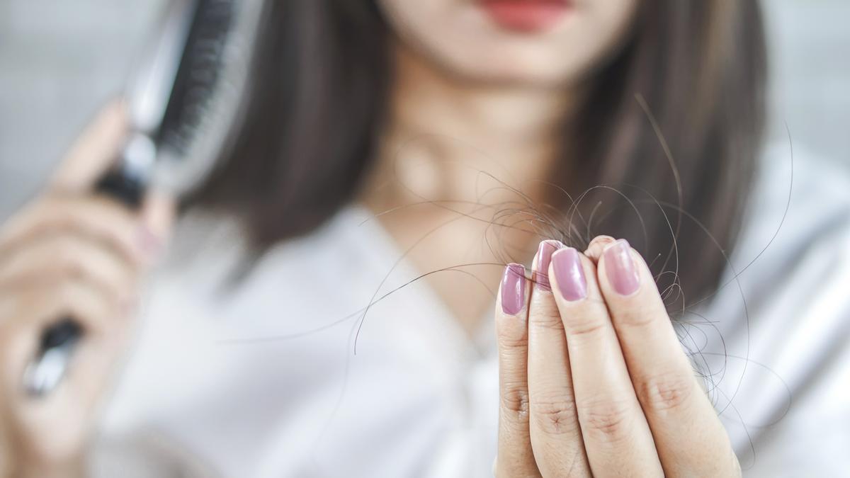 Una solución para tratar la caída del cabello.