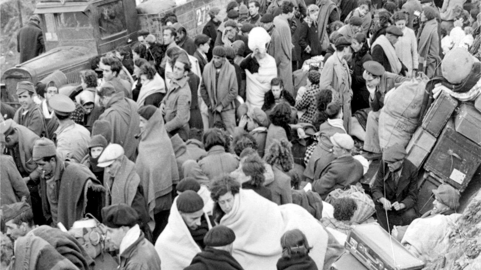 Escenas de la retirada republicana en 1939.