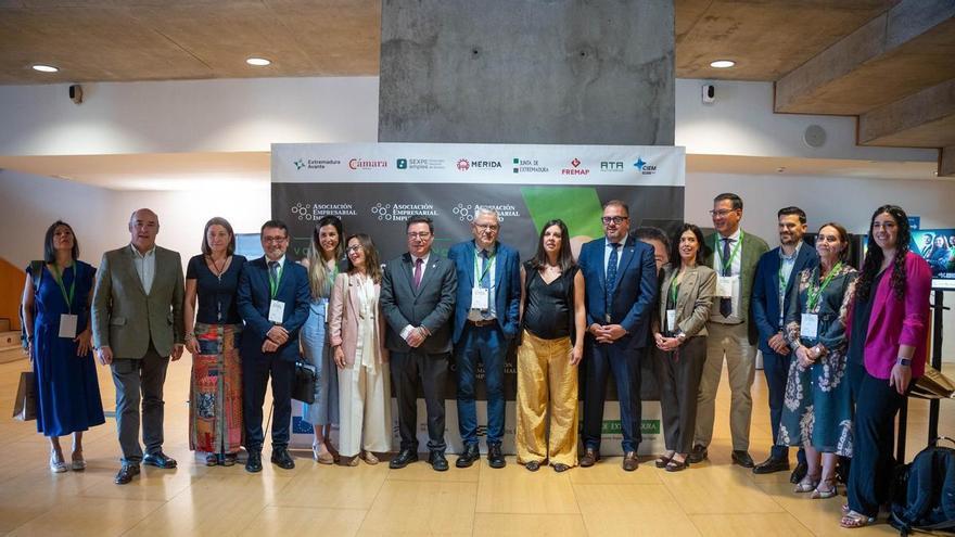 La Junta cubrirá la cotización de los autónomos extremeños cuando estén de baja por enfermedad