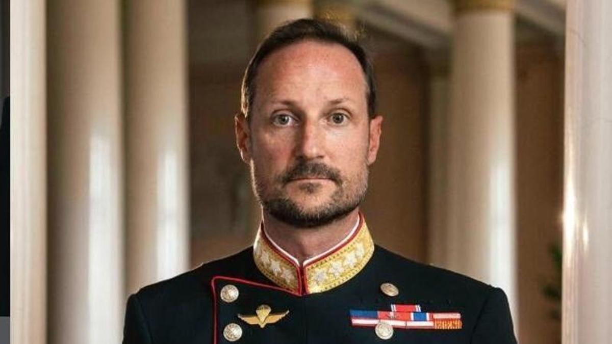 MUERE HARALD DE NORUEGA | Haakon VIII de Noruega, un rey ‘preparado’ y con muchos lamparones