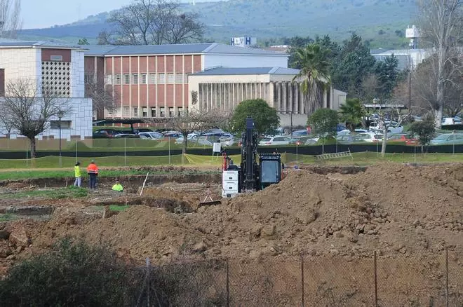 Fotogalería | Las obras del centro sociosanitario de Plasencia, en marcha