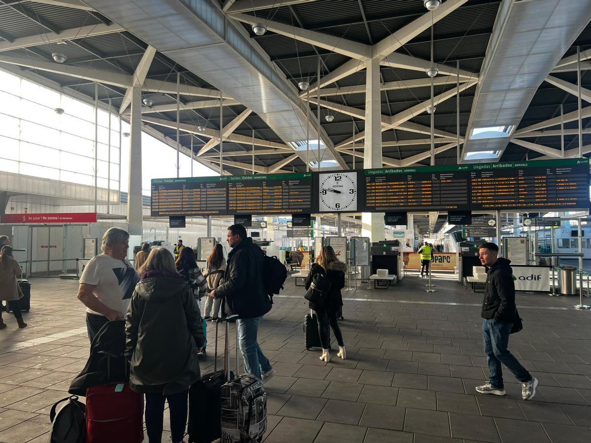 Así está Joaquín Sorolla, casi vacía, por la huelga de maquinistas en toda España.