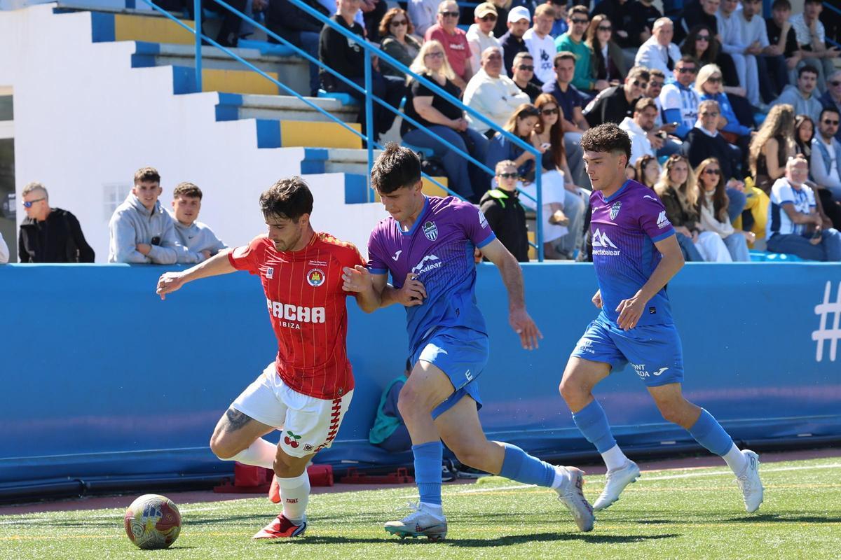 Las imágenes de la derrota de la SD Ibiza ante el Atlético Baleares