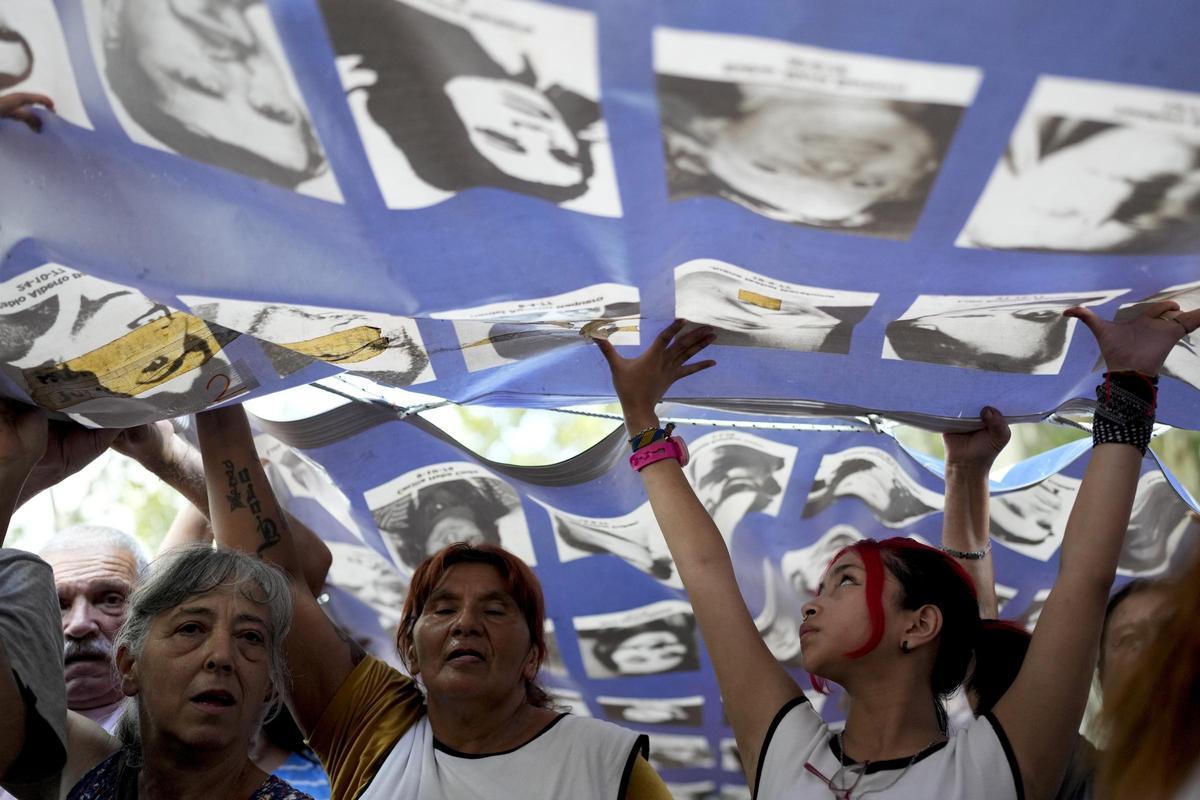 Masiva marcha en Argentina en conmemoración de las víctimas de la Dictadura a 48 años del golpe