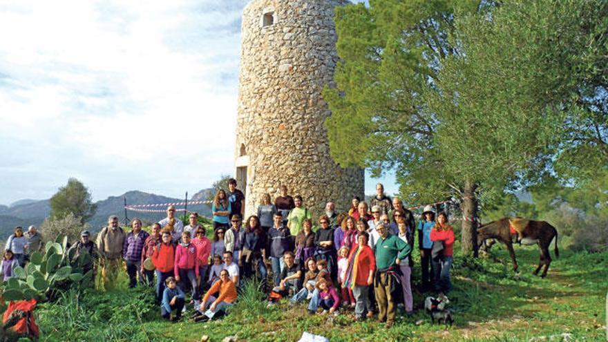 Cada año, se realiza una excursión reivindicativa por la protección del molino.