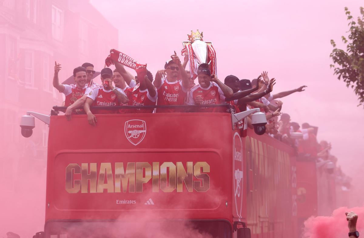 Las mejores imágenes del desfile del Arsenal por la Premier League Las mejores imágenes del desfile del Arsenal por la Premier League