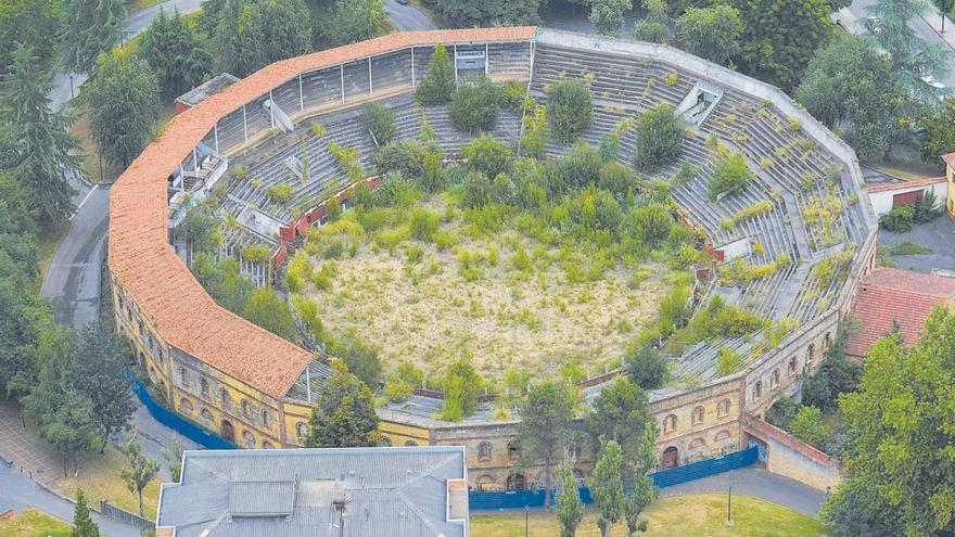 Habilitar los arcos ciegos como entradas, solución para la reforma de la plaza de toros de Oviedo