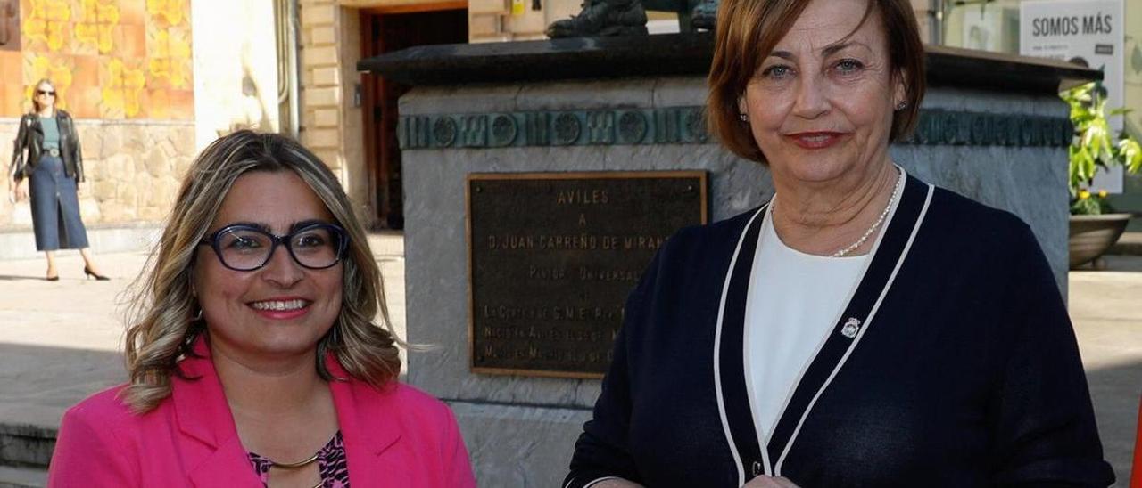 Sara Retuerto y Mariví Monteserín, en la pasada campaña electoral.