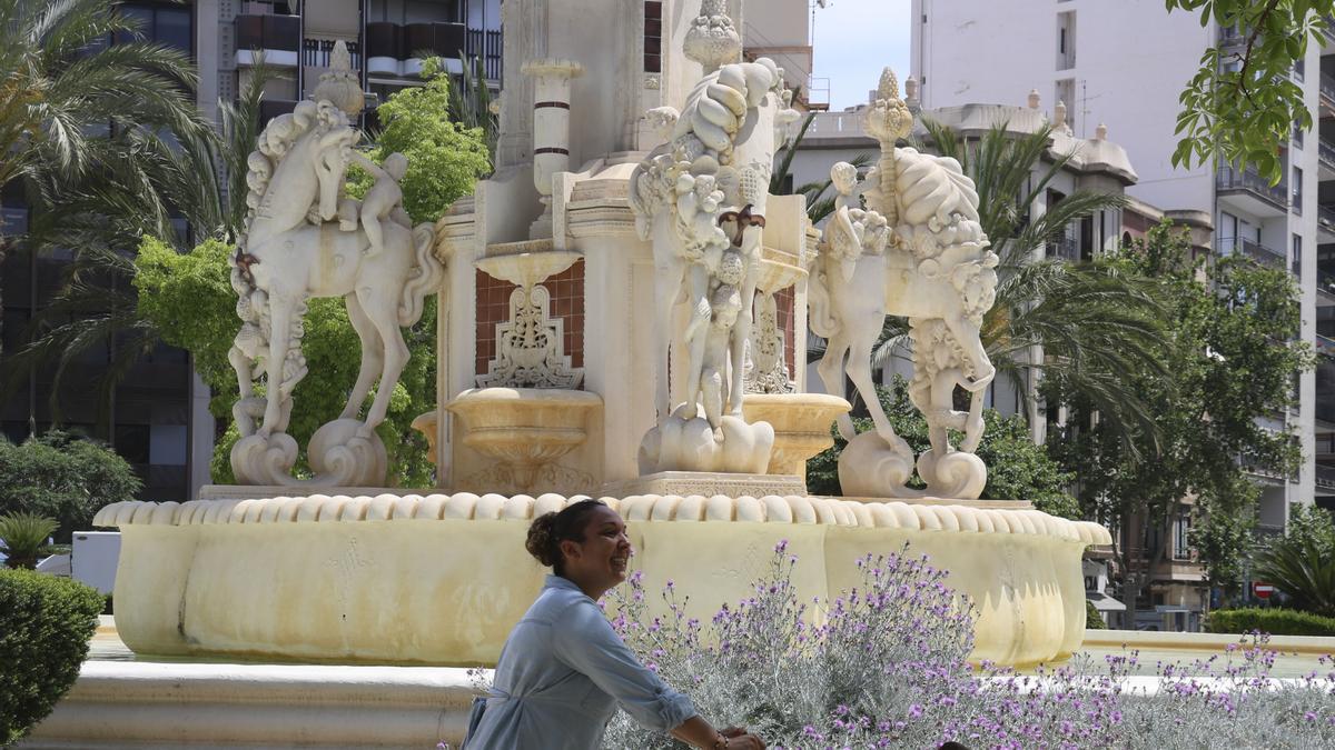 La fuente de Luceros, sin agua esta semana.