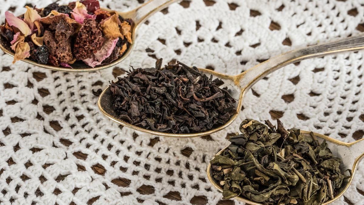 El té negro tiene diferentes propiedades que lo hacen bueno para su consumo diario
