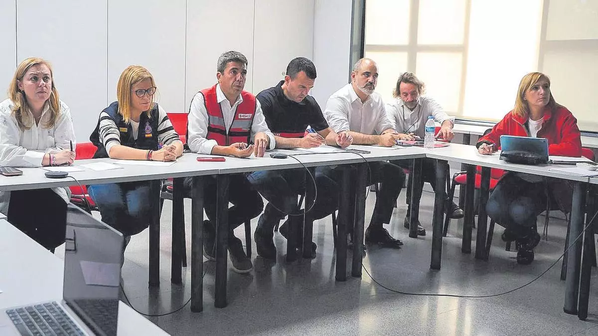 El cruce de llamadas entre Mazón, Pradas y Mompó revela que sí se habló con el "president" sobre el Es Alert