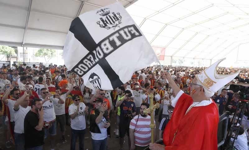 Fan zone del Valencia CF en Sevilla