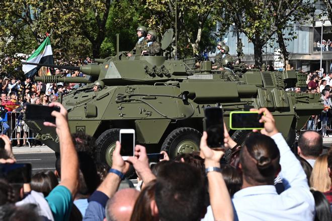 Más de 4.000 militares en desfile del 12-O que recupera el brillo prepandemia