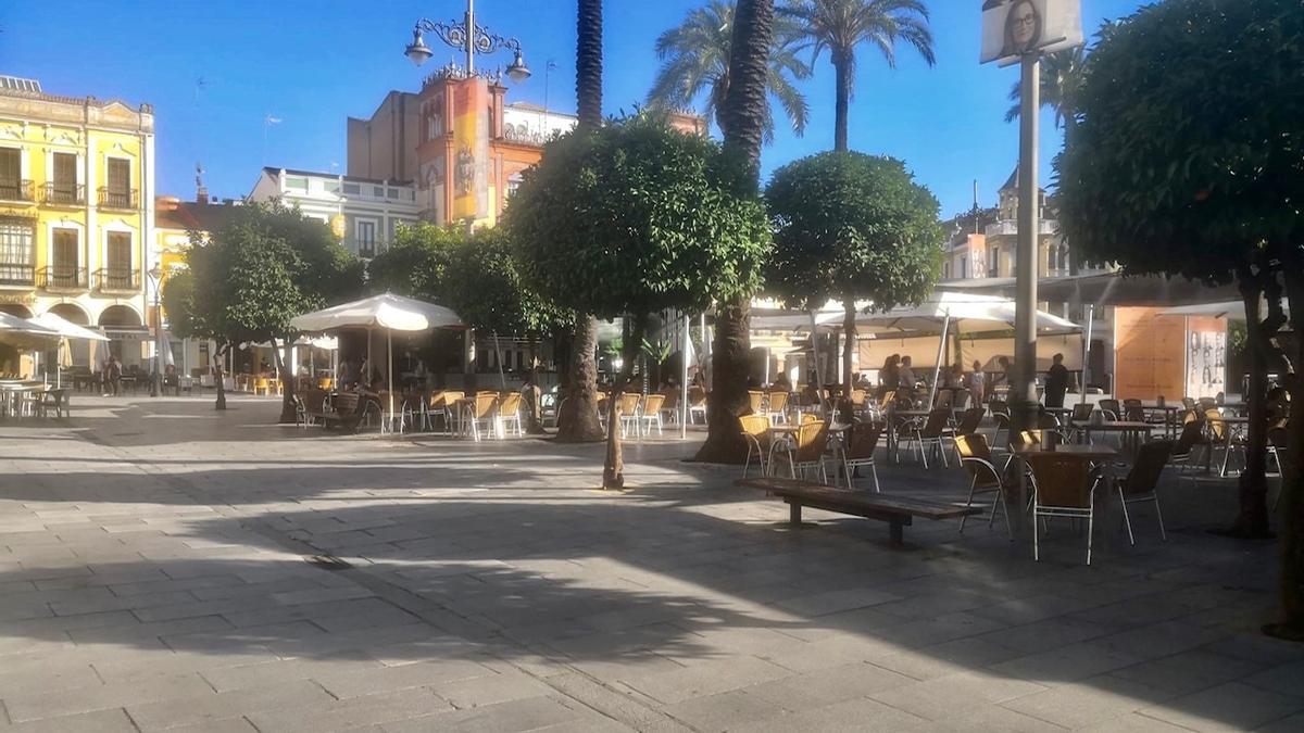 Las terrazas de los bares de la plaza de España.
