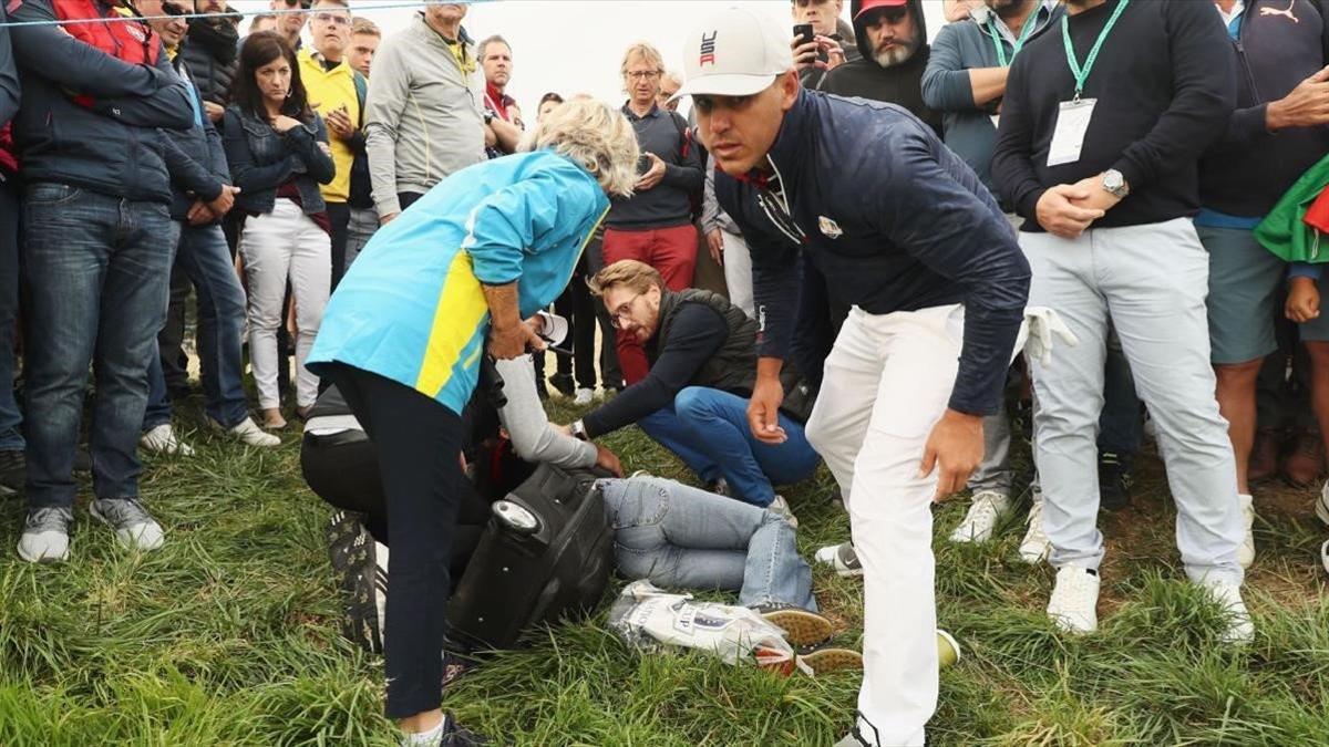 corine remande Una espectadora de la Ryder pierde la vision de un ojo tras un golpe de Brooks Koepka