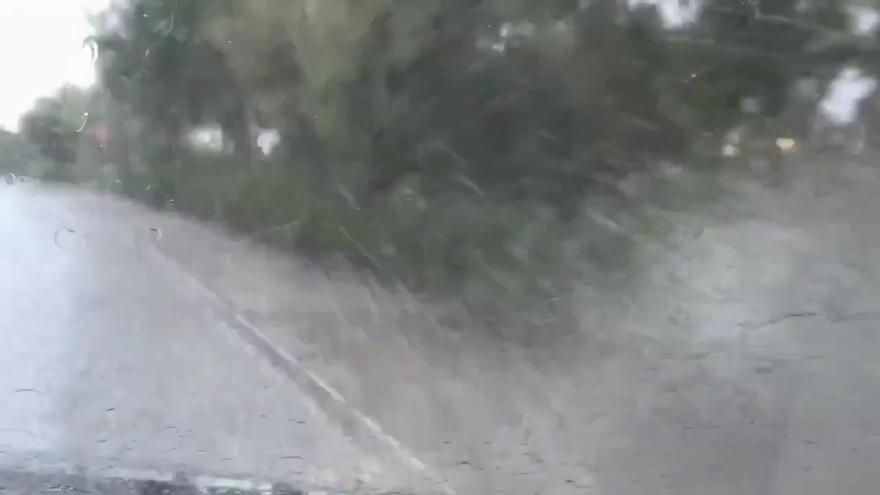 Una tormenta descarga granizo entre Sagunt y Almenara