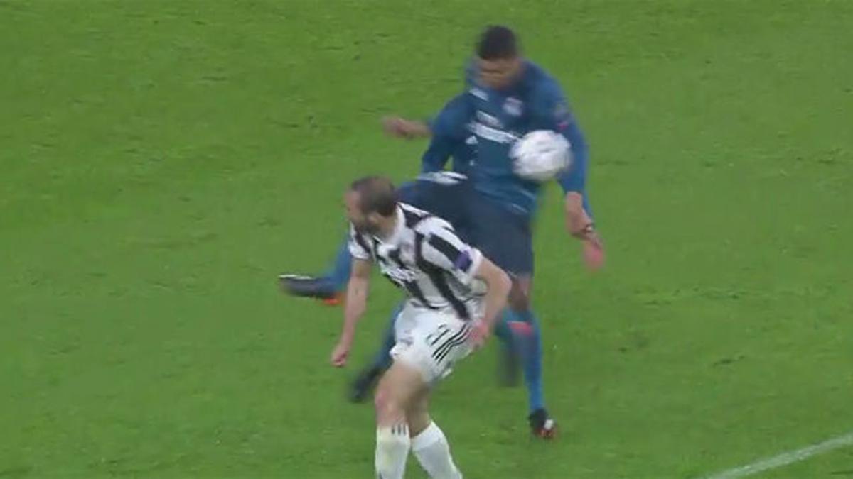 LACHAMPIONS | Juventus - Real Madrid (0-3): La Juve pidió penalti por manos de Casemiro