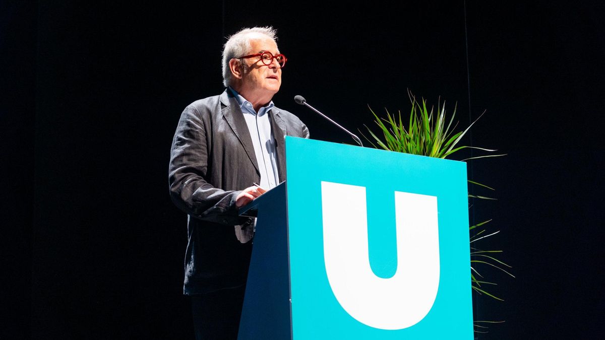 Jordi Valls, en l'últim acte de graduació de la FUB
