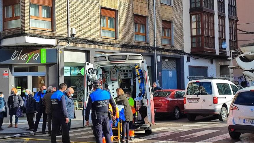Herida una mujer tras ser atropellada por un vechículo en La Felguera