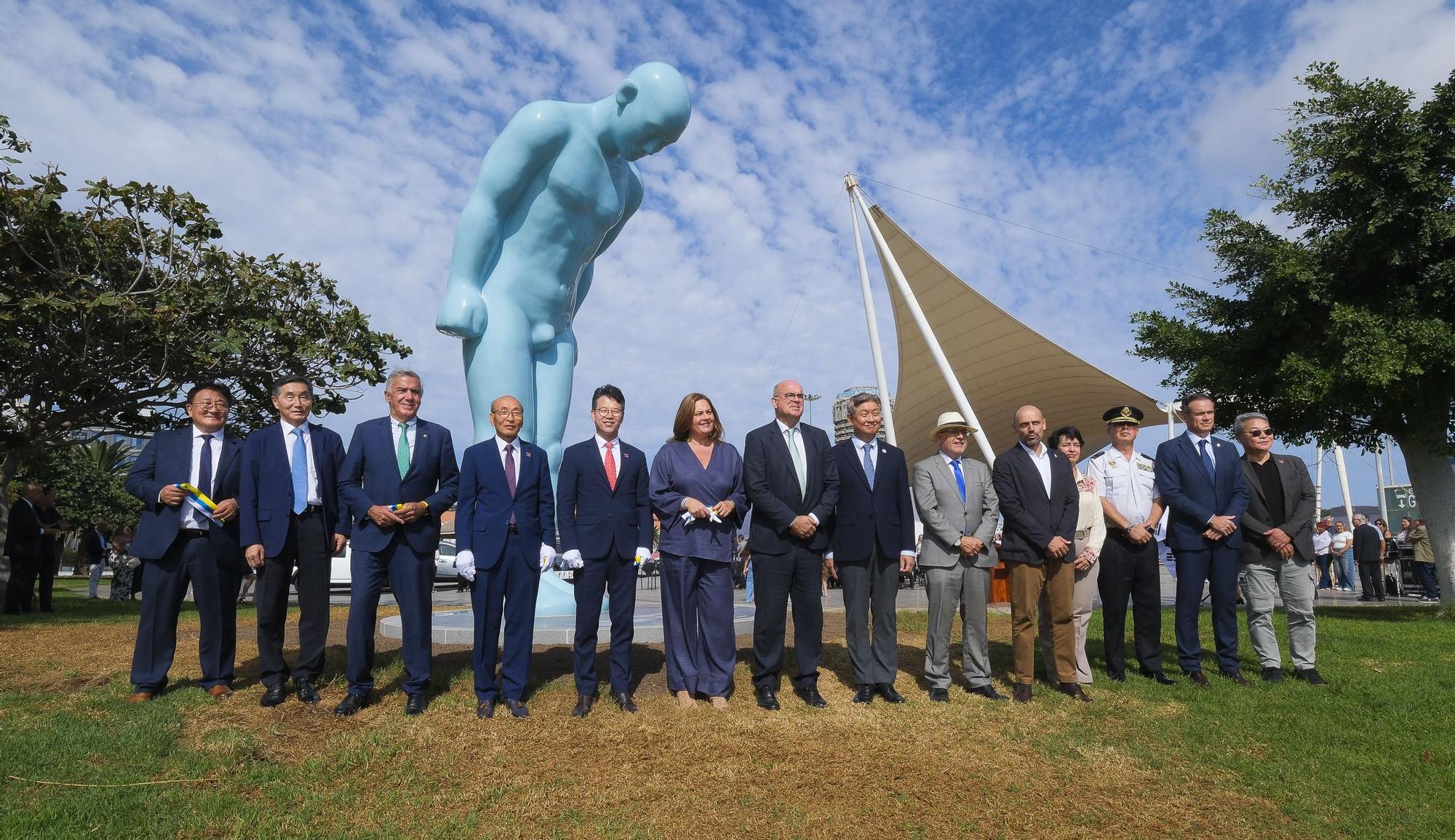 Inauguración del 'Greetingman'