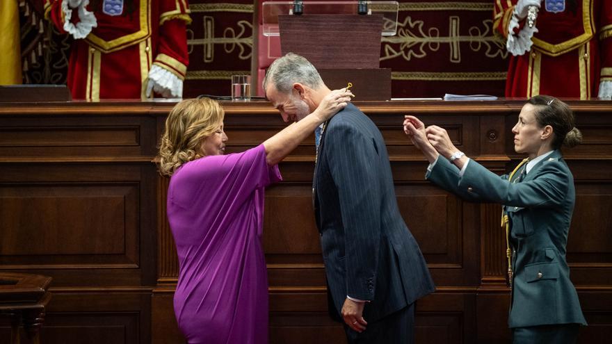 El Parlamento de Canarias concede la medalla de oro a Felipe VI