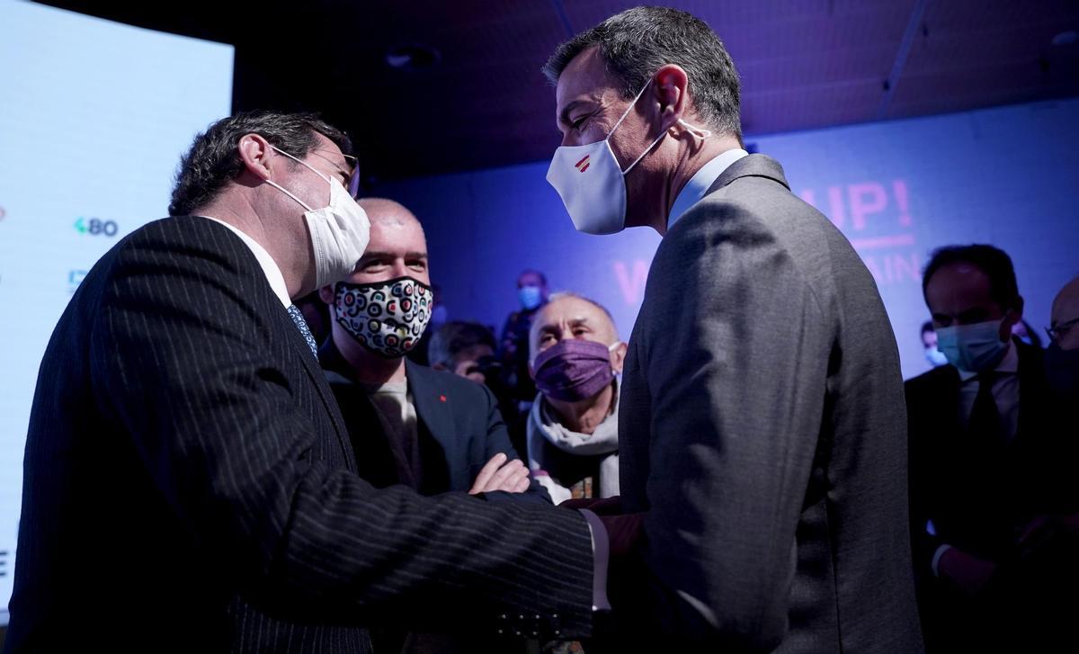 Pedro Sánchez, Presidente del Gobierno, Inaugura el II foro económico ‘Wake Up, Spain!’. en la imagen con Garamendi, CEOE y los sindicalistas Unai Sordo, CCOO y Pepe Álvarez, UGT.