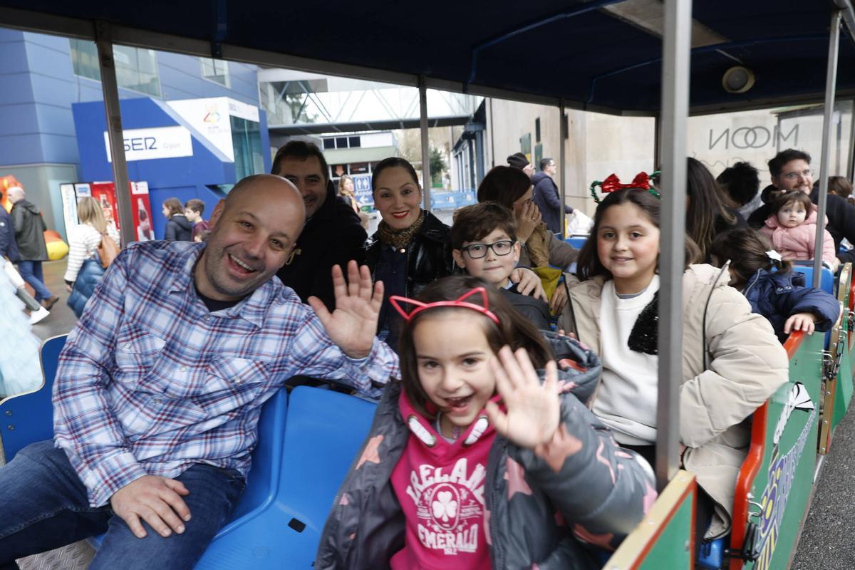El tren que recorre el recinto ferial, en la última edición de Mercaplana.