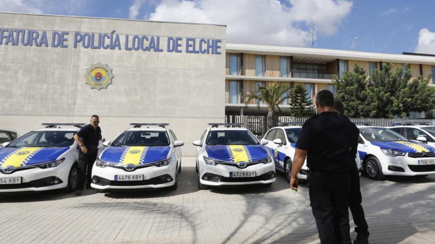 La Policía de Elche desmantela un criadero de gallos de pelea