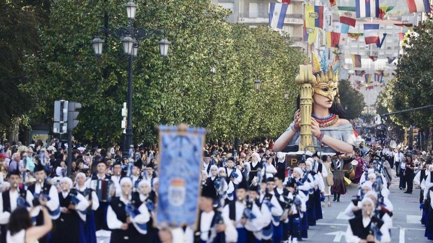 Oviedo exhibe capitalidad iberoamericana en un Día de América que "arranca la sonrisa" a más de 125.000 personas