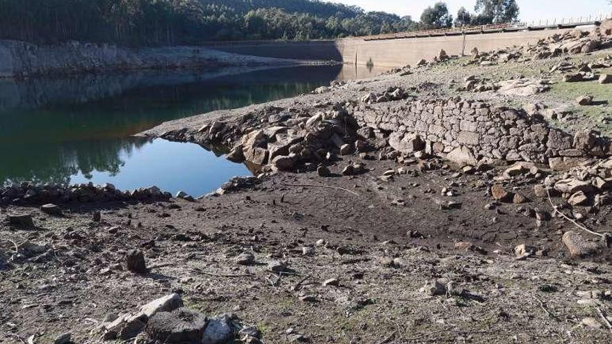 Embalse de Baiona, que está al 40% de su capacidad. // José Lores