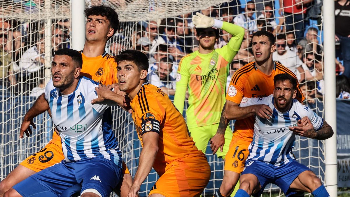 Alcoyano - Real Madrid Castilla: estas son las imágenes del descenso a Segunda Federación