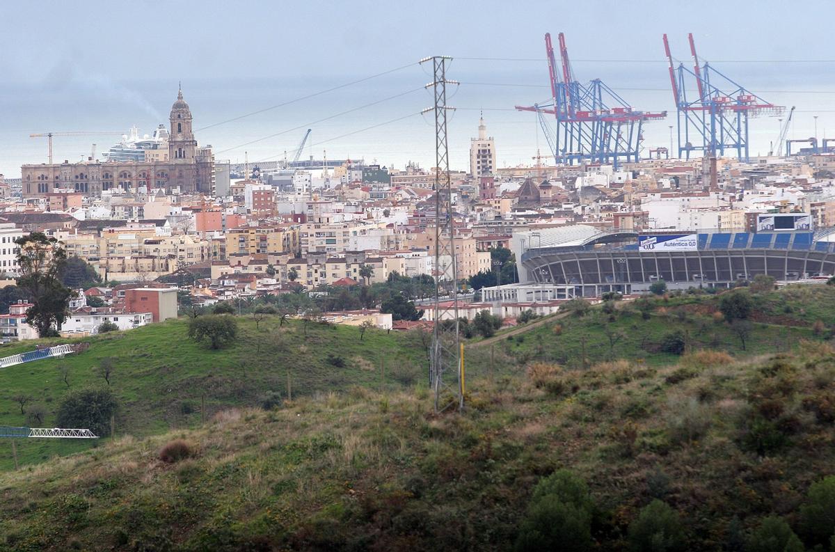 Málaga, desde el embalse del Limonero.