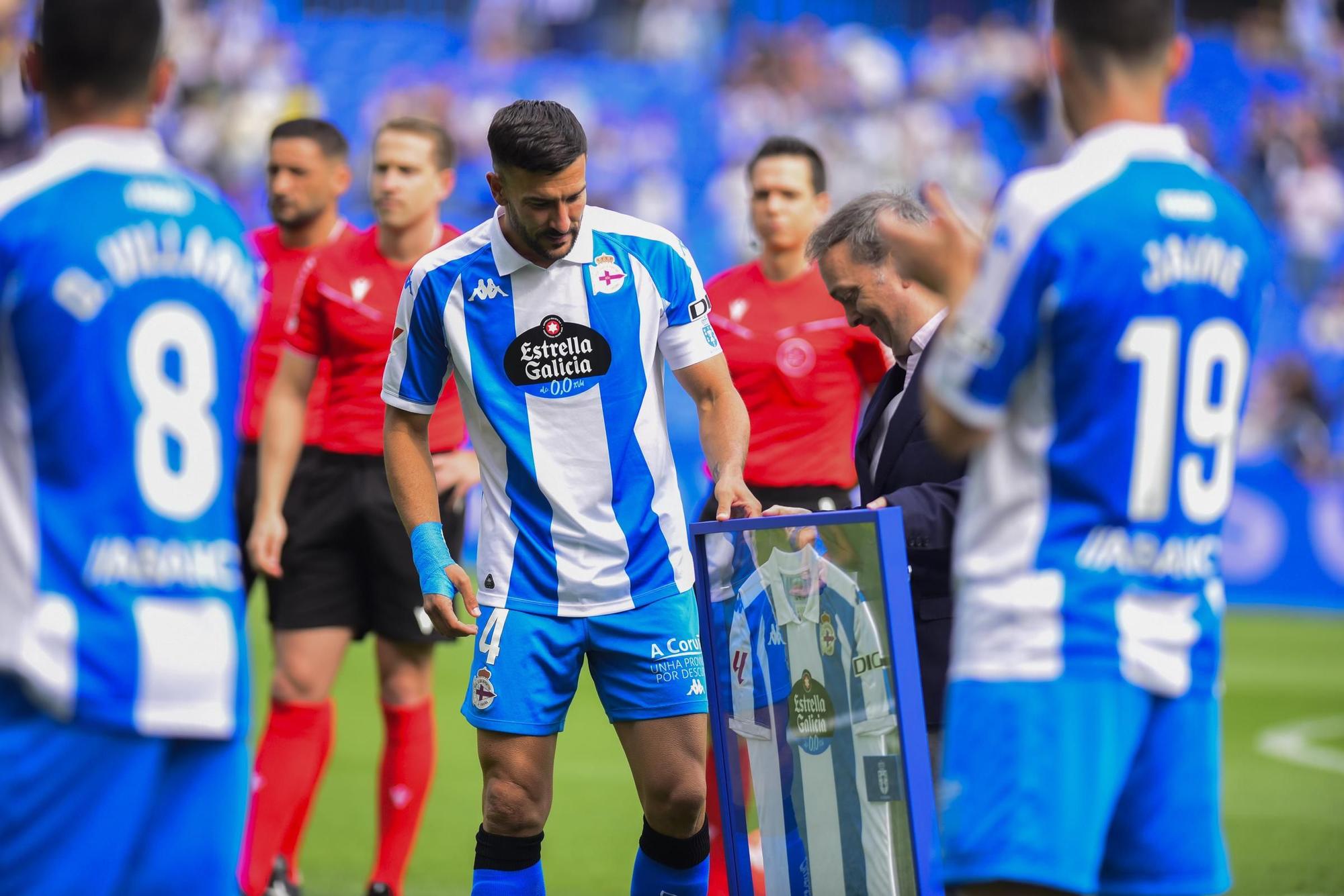 El Dépor cae goleado (0-4) por el Elche para cerrar la temporada 2025-25 en Riazor