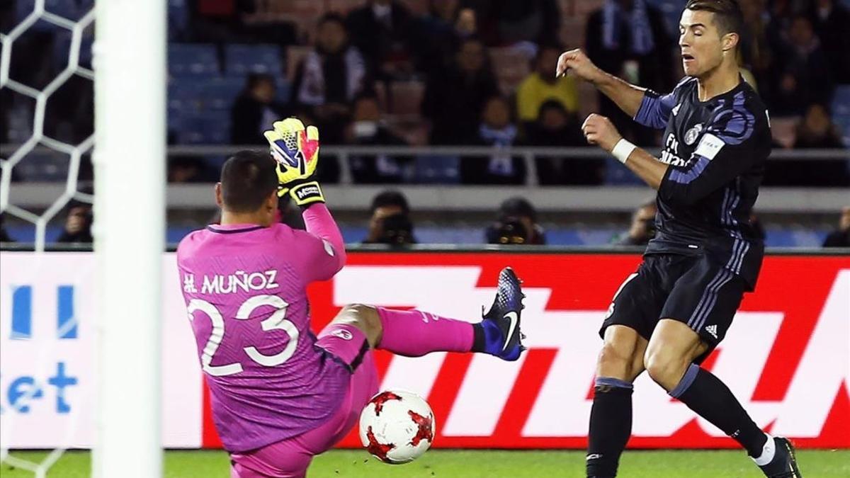 Ronaldo marca el segundo gol en la semifinal contra el América