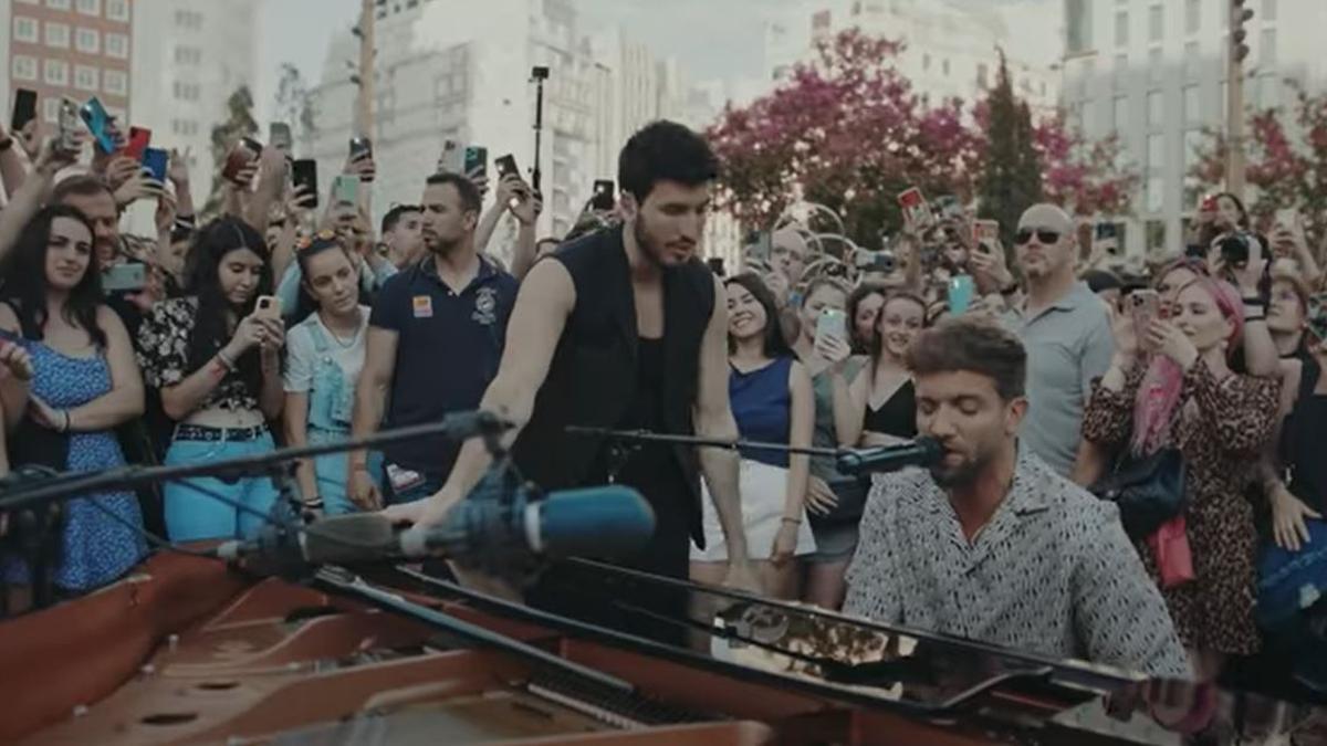 Sebastián Yatra y Pablo Alborán se unen en la canción 'Contigo'.