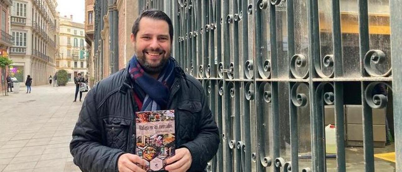 José Antonio Sau, esta semana junto al mercado de Atarazanas con su nueva obra.