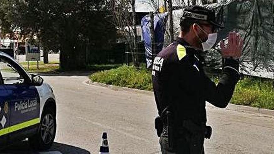 Un control de la Policia Local de Palamós en una foto d&#039;arxiu