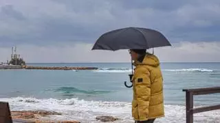 La Aemet activa el aviso amarillo por lluvias en Alicante: chubascos fuertes y tormentas durante todo el día