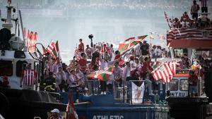 Histórica celebración del Athletic con la gabarra 40 años después