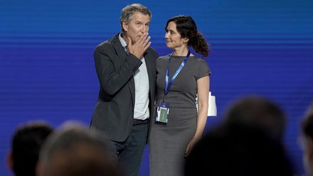 Alberto Núñez Feijóo e Isabel Díaz Ayuso, en el Congreso Nacional del PP.